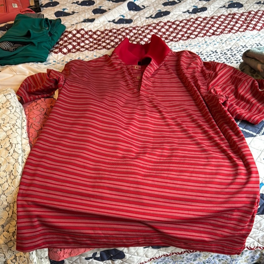 Nike Red Polo Shirt with Classic Collar and Short Sleeves